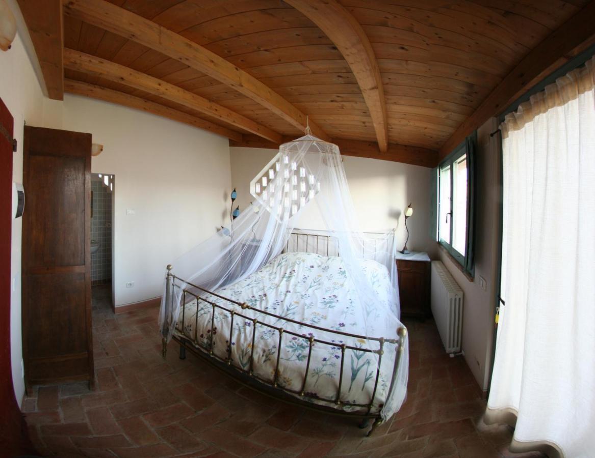 Locanda San Francesco Монтекаротто Экстерьер фото
